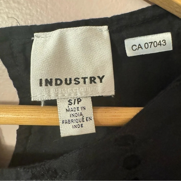 Industry Women's Double Ruffle Sleeve  Scallop Hem Eyelet Blouse Size S - Picture 7 of 9